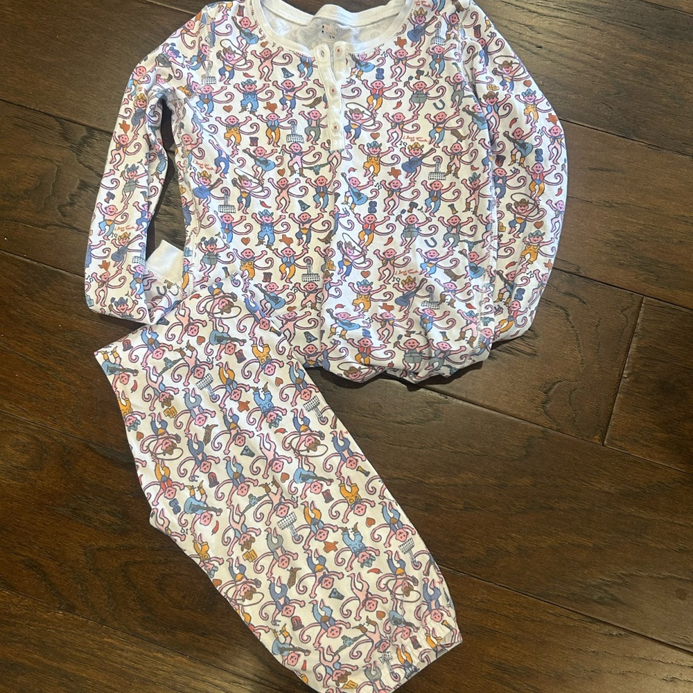Playful Cartoon Animal Pajama Set in Pastel Colors